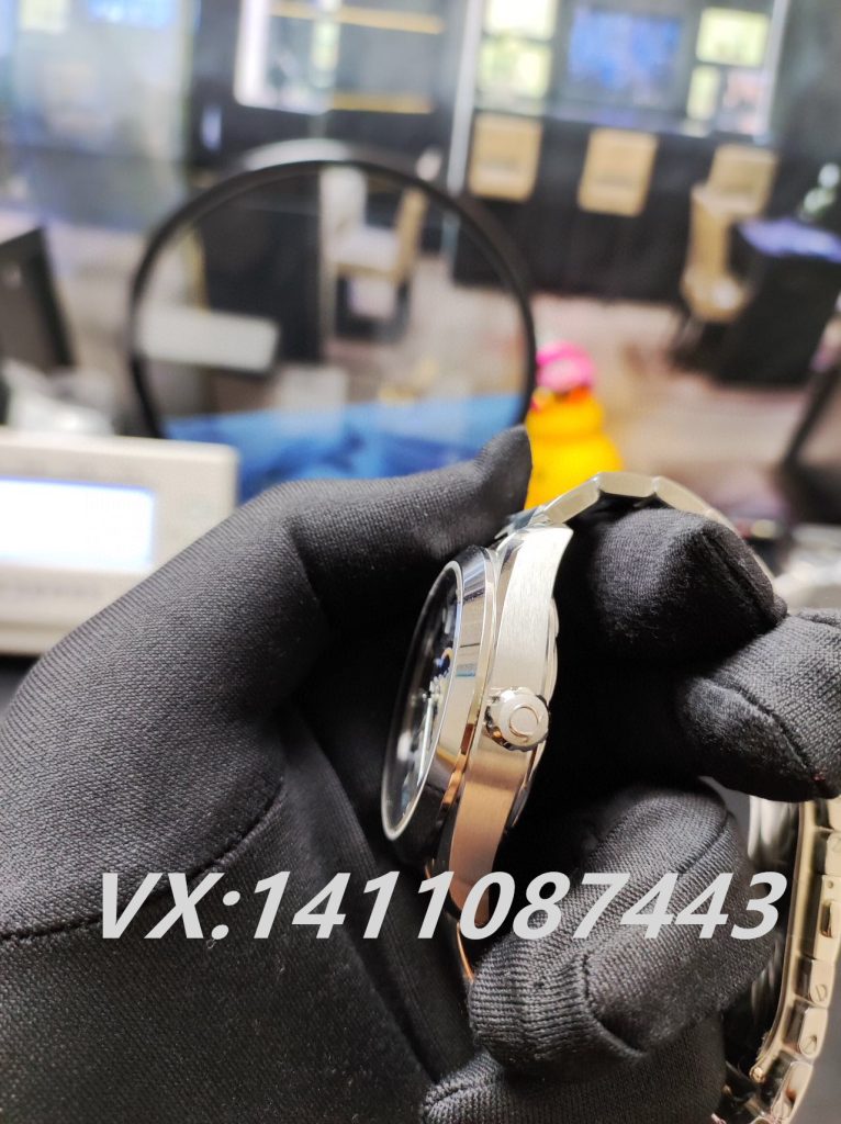 內(nèi)外兼修!兩分鐘帶你了解VS歐米茄世界時(shí)最新版