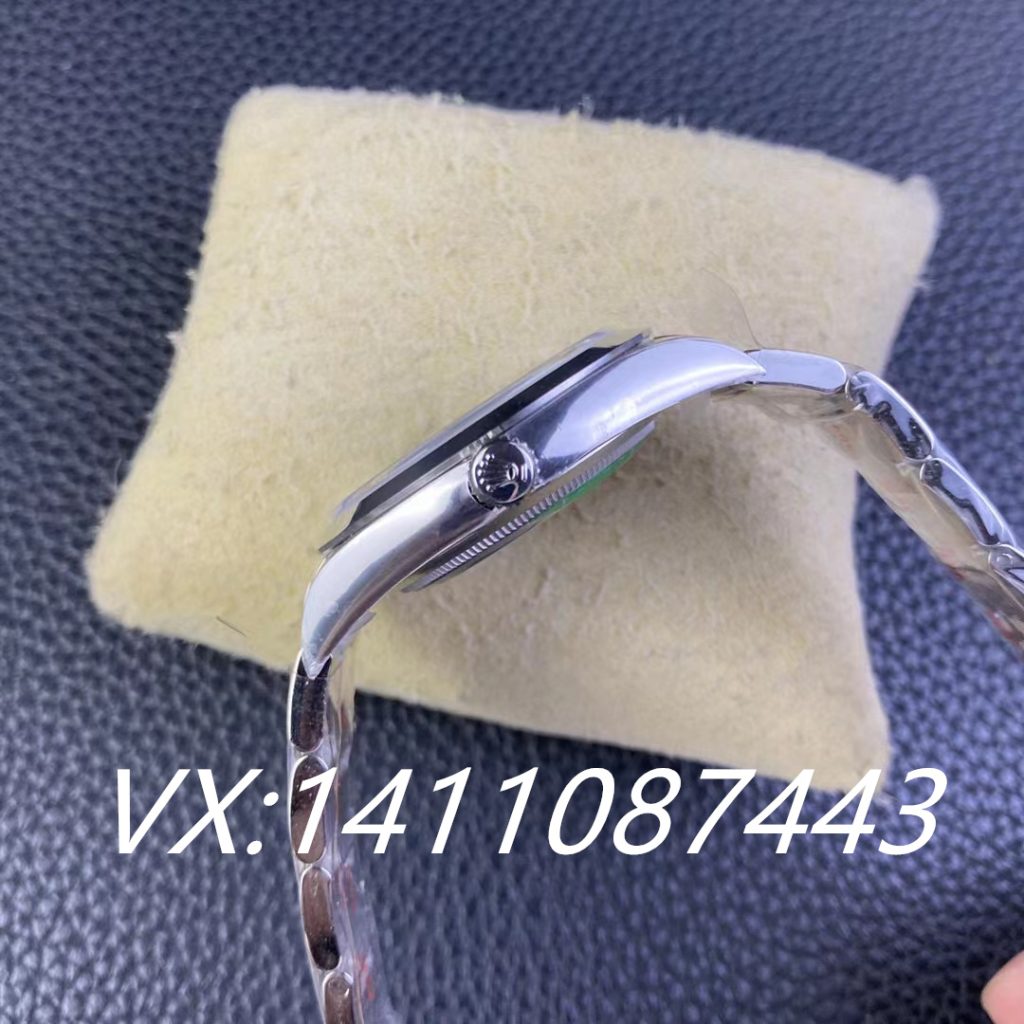 ?揭秘C廠探險家真假對比，Clean廠的探險家與正品區別大嘛？