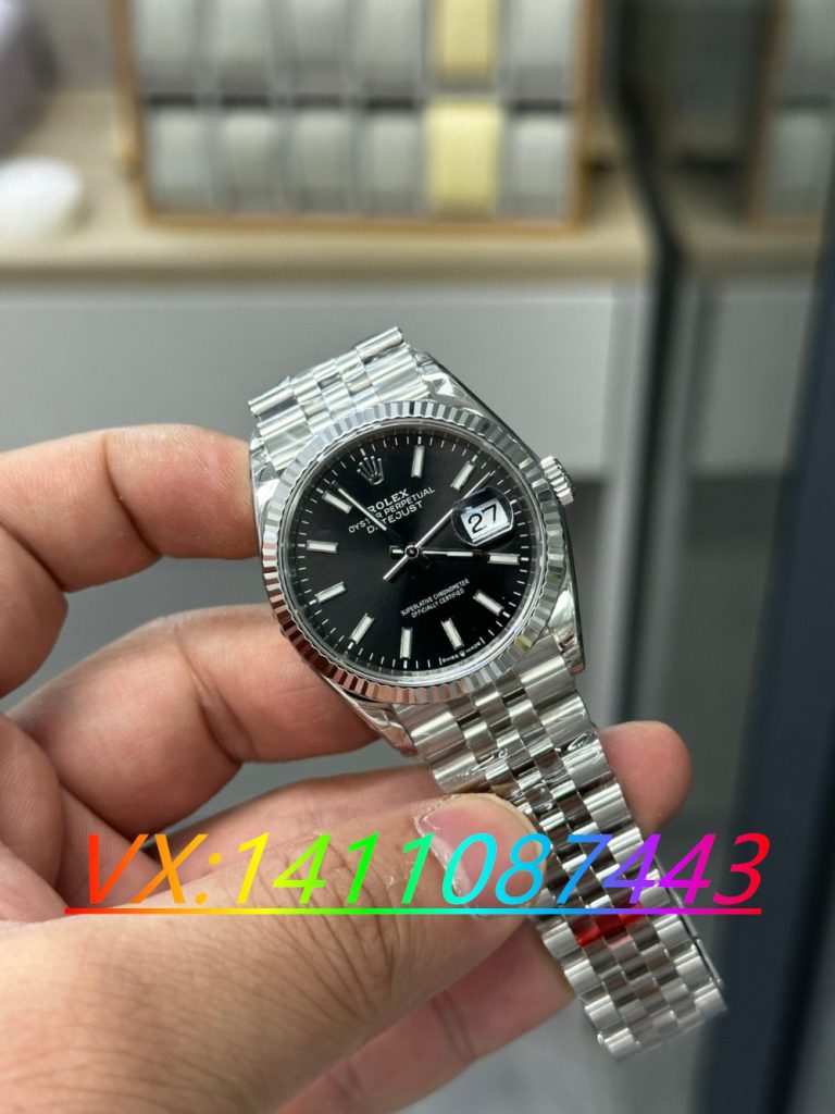 VS廠勞力士日志36黑盤搭配3235機(jī)芯做工細(xì)節(jié)評測
