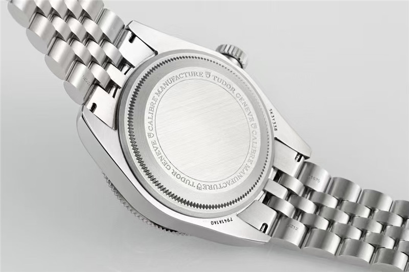 ZF-Factory帝舵碧灣41MM復(fù)刻表與正品深度對比評測