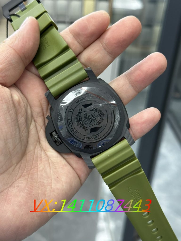 VS廠沛納海961碳纖維材質(zhì)搭配P9010機(jī)芯評(píng)測?
