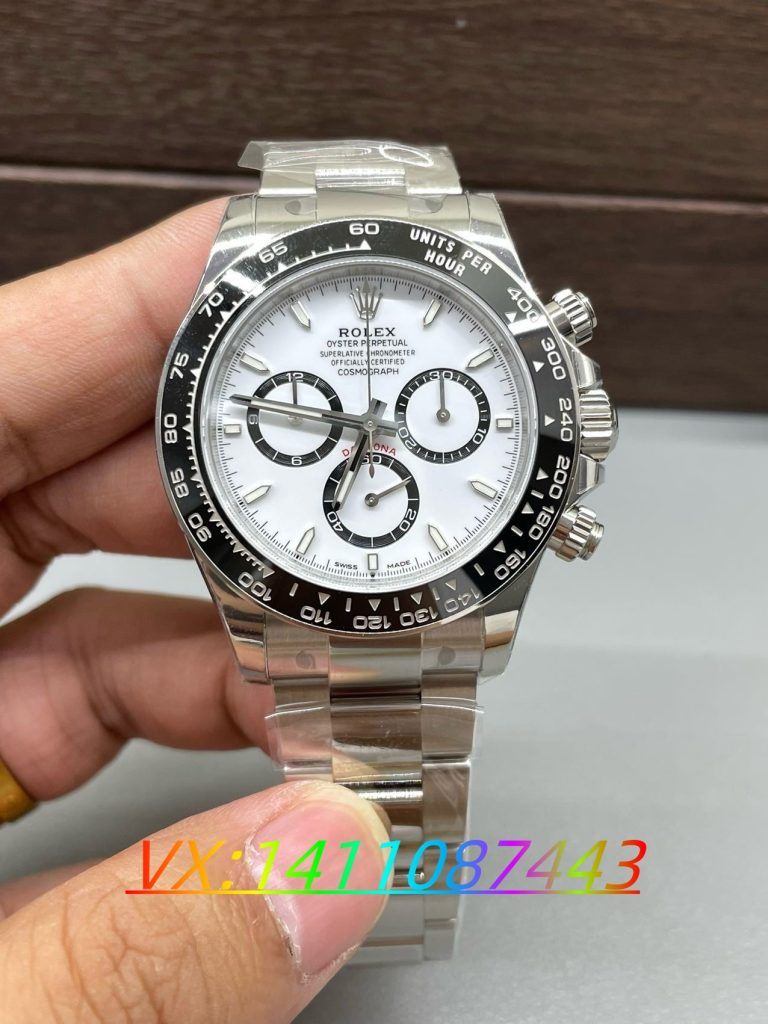 VS廠4131機芯迪通拿評測:復(fù)刻表中的佼佼者?